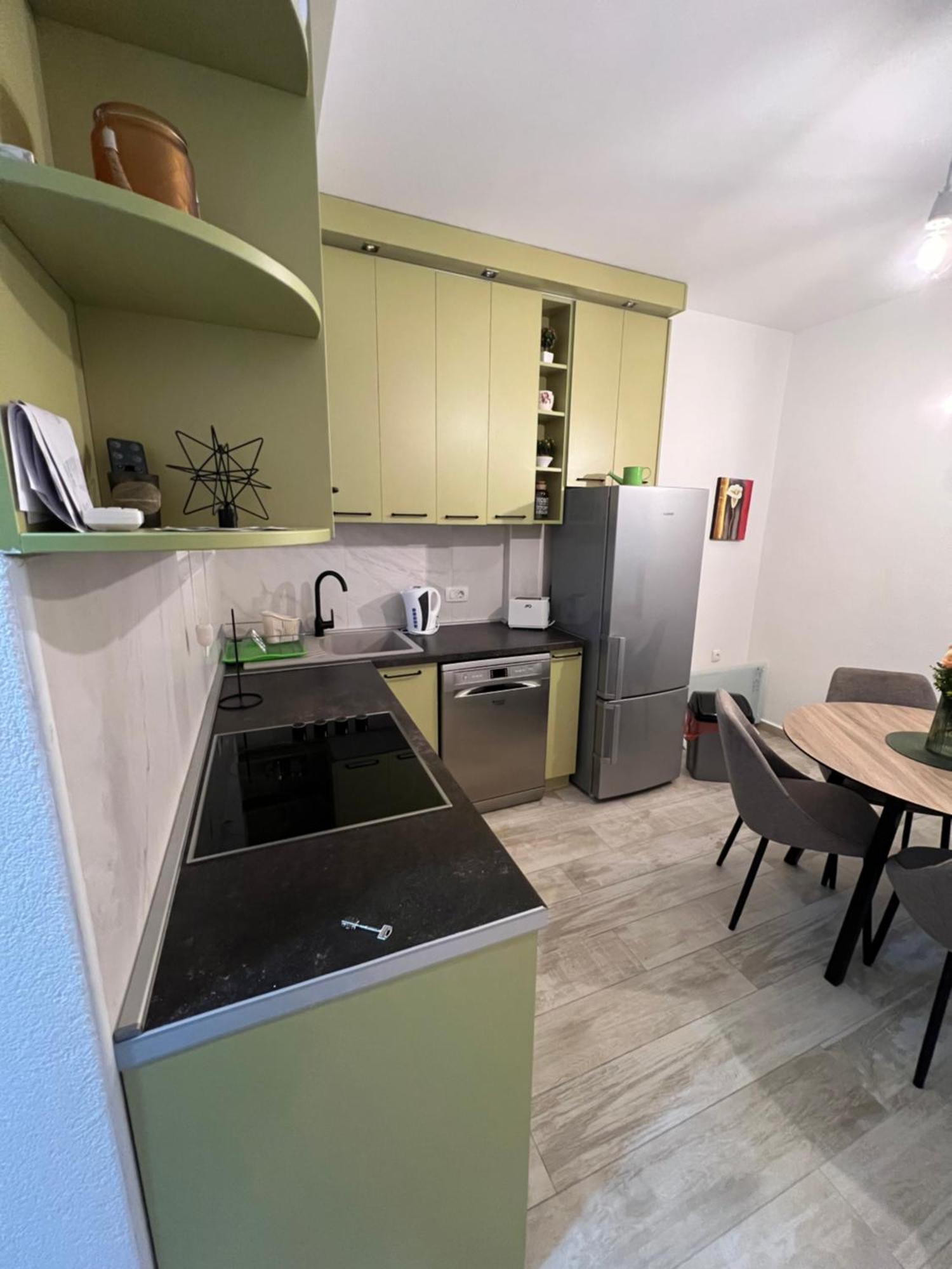 Apartman Nadja Leilighet Kotor Eksteriør bilde